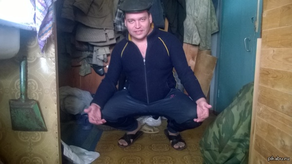 Копал картошку в выходные на даче) думаю все на даче одеваются от GUCCI))