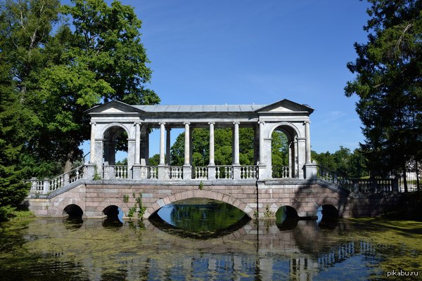 Мраморный мостик