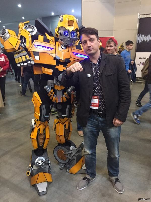 Встретил трансформера на ИгроМире 2015
