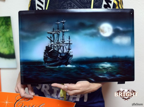 Ну вот и заключительная пока что работа. Делала подарок на день рождения мужа.