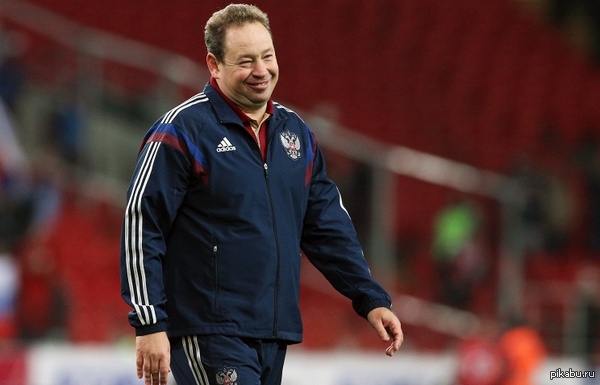 Он заслужил! Тренер сборной РФ по футболу Слуцкий получит €1 млн за выход команды на ЧЕ