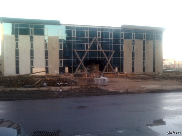 а у нас строят новый банк)) а у вас?
