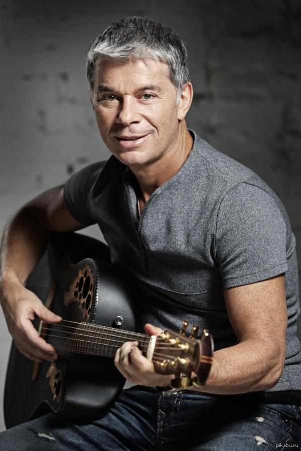 День Полиции -  это когда, где-то поет один Газманов