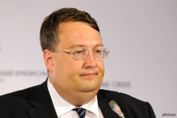 Новый перл от товарища Геращенко, боюсь вазой с цветами по голове он не отделается.