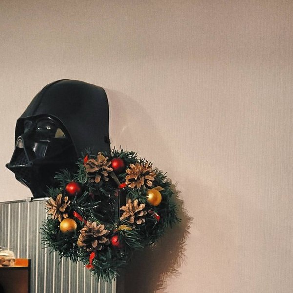 А что вы ждете больше? Новый год или премьеру Star wars?