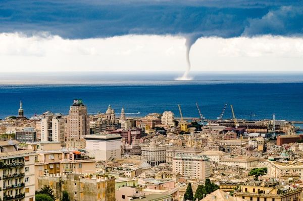 Tornado in Genoa, Italy - Weather, Tornado