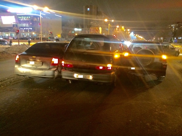 "Не ты, так тебя" или на что он надеялся? p.s. я справа