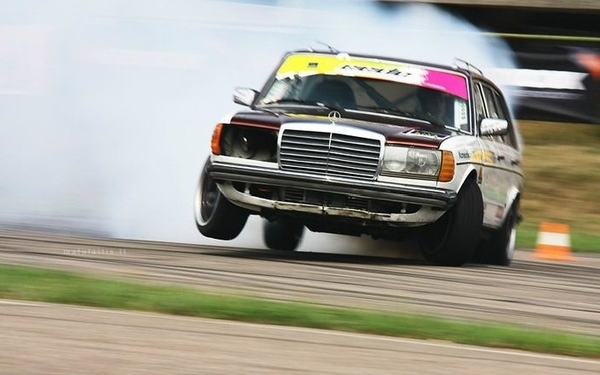  : Mersedes 300TD  , , , , , Black Smoke Racing, W123, , 