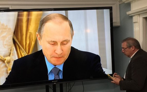 Мэтью Ли смотрит на Путина