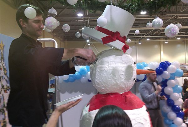 In Rostov, they ate a 100-kilogram snowman - Winter, snowman, Cake