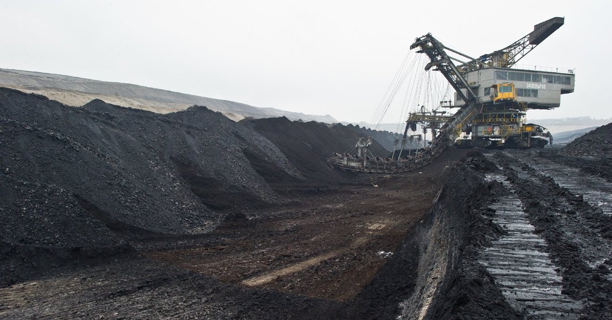 Добыча каменного угля. Каменный уголь Кузбасса. Угольная промышленность Кузбасса. Каменный уголь карьер.