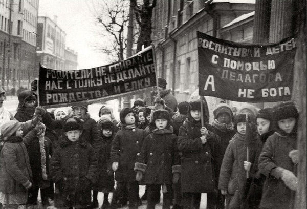 https://cs5.pikabu.ru/post_img/2015/12/24/6/1450944788111599118.jpg
