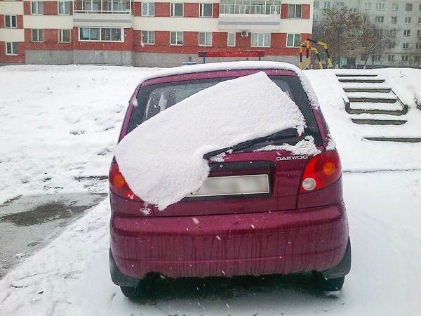 Стекло поползло