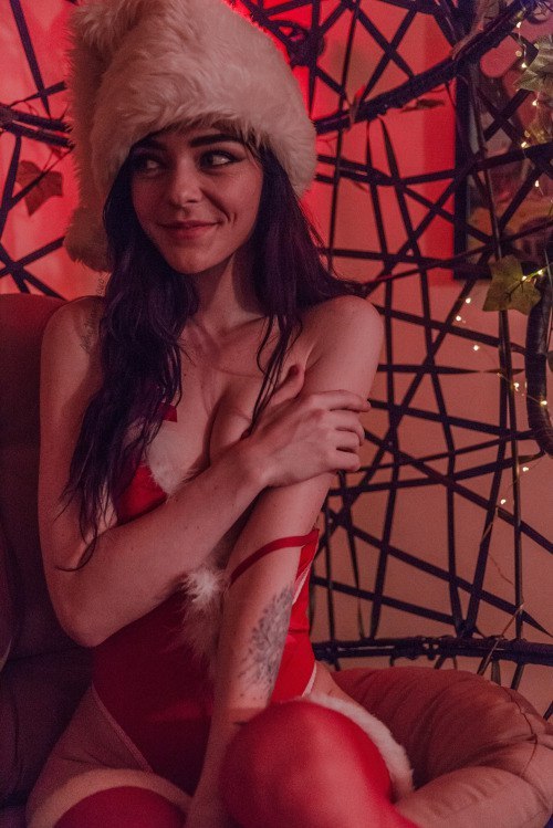 Christmas girl:3 - NSFW, Girls, New Year, Boobs, Strawberry, Longpost, Ashe maree