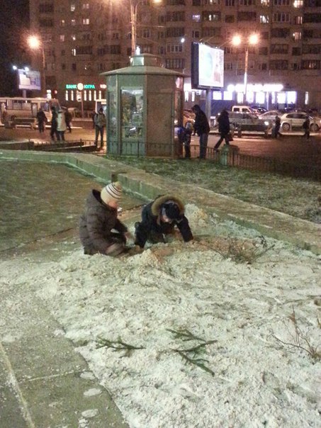 Так развлекаются зимой питерские дети