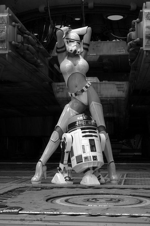 The unfortunate widow of some stormtrooper - NSFW, Girls, Star Wars, R2d2