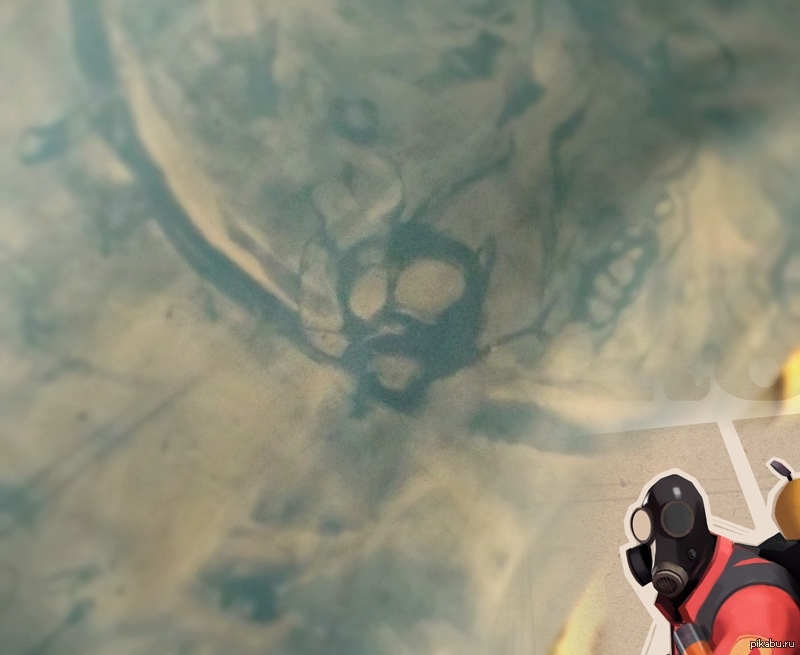 Маска Pyro из TF2 мыльными разводами на резиновой перчатке | Пикабу