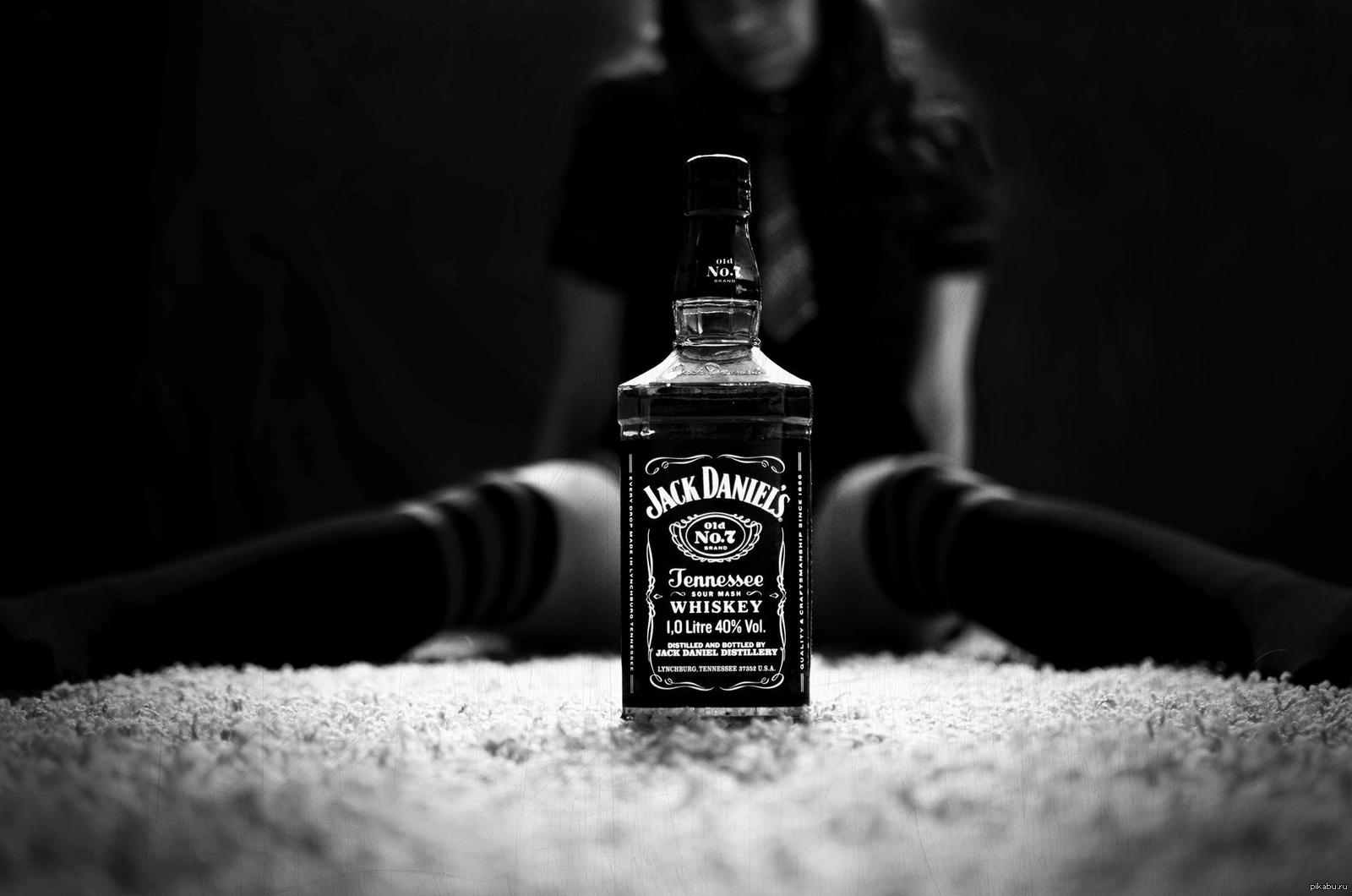 Happy Friday ladies and gentlemen! - NSFW, Friday, Girls, Whiskey, Positive, Not politics, Happiness