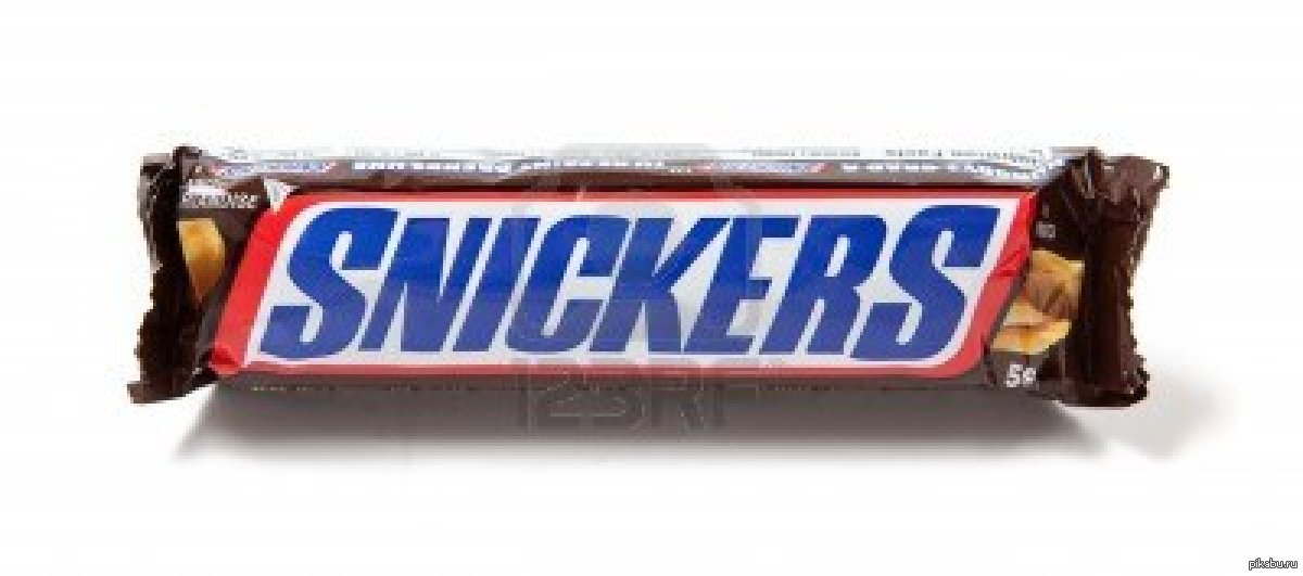 Snickers 220v на белом фоне