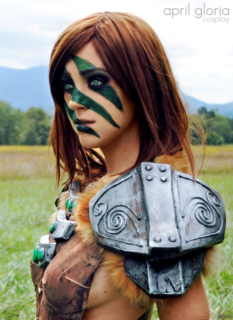 April gloria cosplay