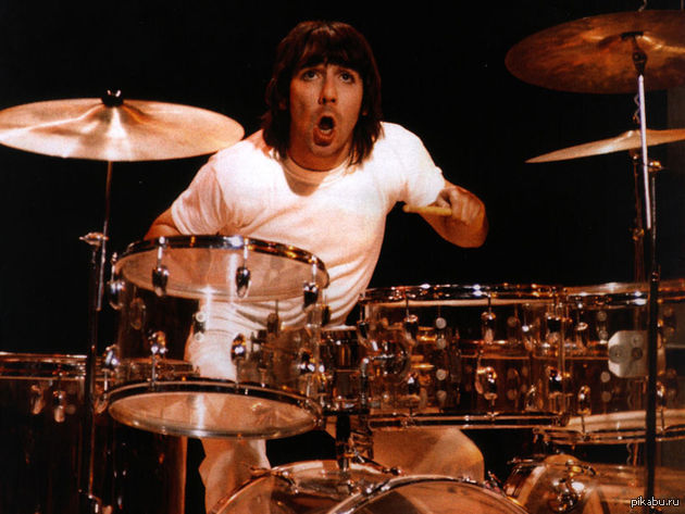 Кит джон мун. Кейт Мун барабанщик. Keith Moon 1978. Кит Джон Мун the who. Кит Мун Соло на барабанах.