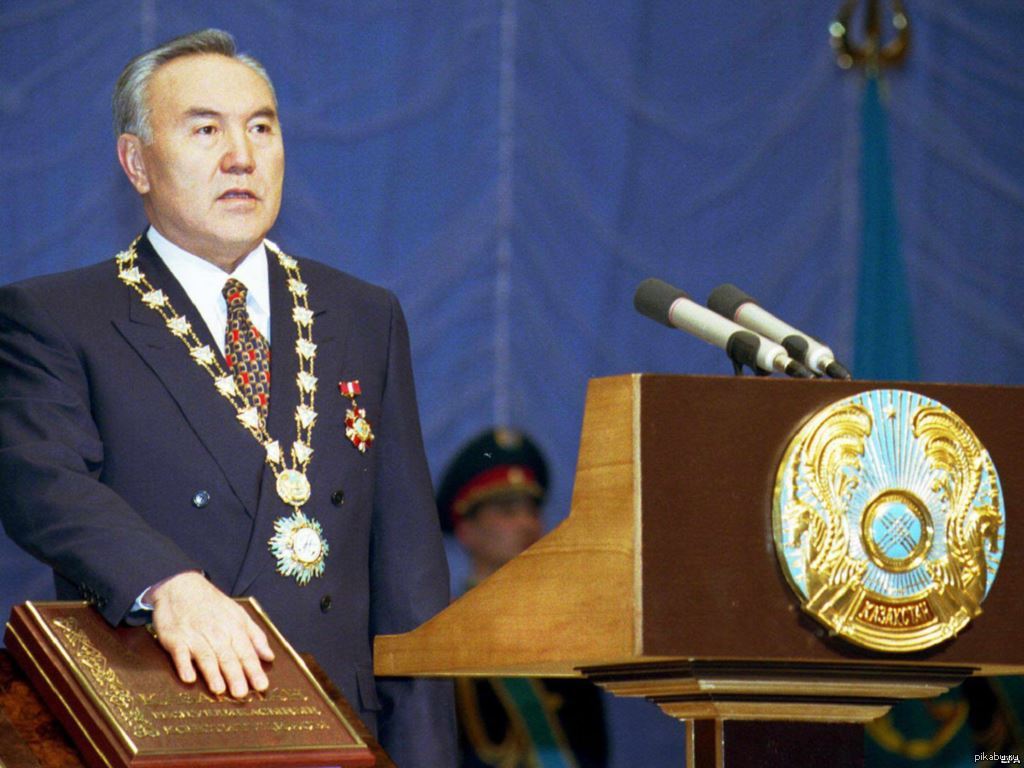 Казахстан президентская республика. Инаугурация Назарбаева 1991. Назарбаев 1995. Нурсултан Назарбаев 1991. Нурсултан Назарбаев на инаугурации.