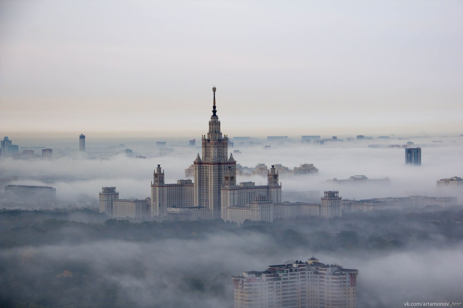 Москва сити выше облаков