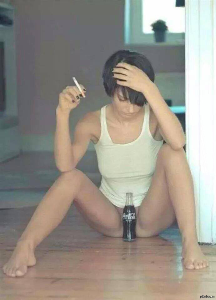 The State Duma banned a new advertisement for Coca Cola because of a cigarette. - NSFW, State Duma, Advertising, Coca-Cola, Cigarettes, Girls, Humor