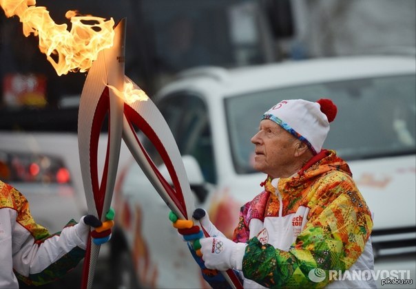 Кто понесет олимпийский огонь во франции фото