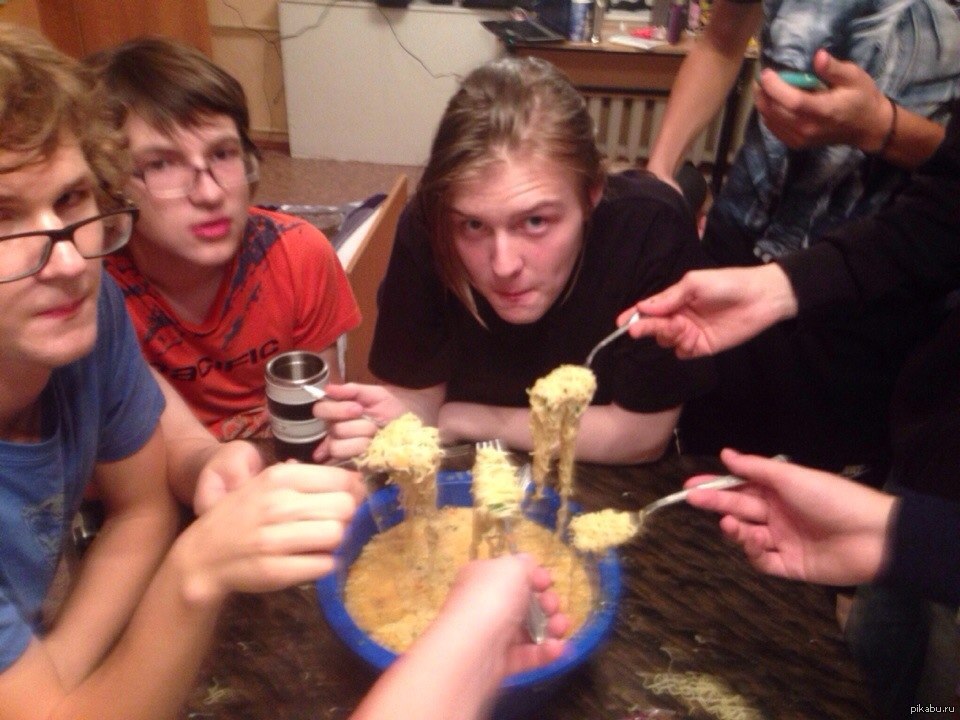 karina-molodezh-vesele-v-obshage