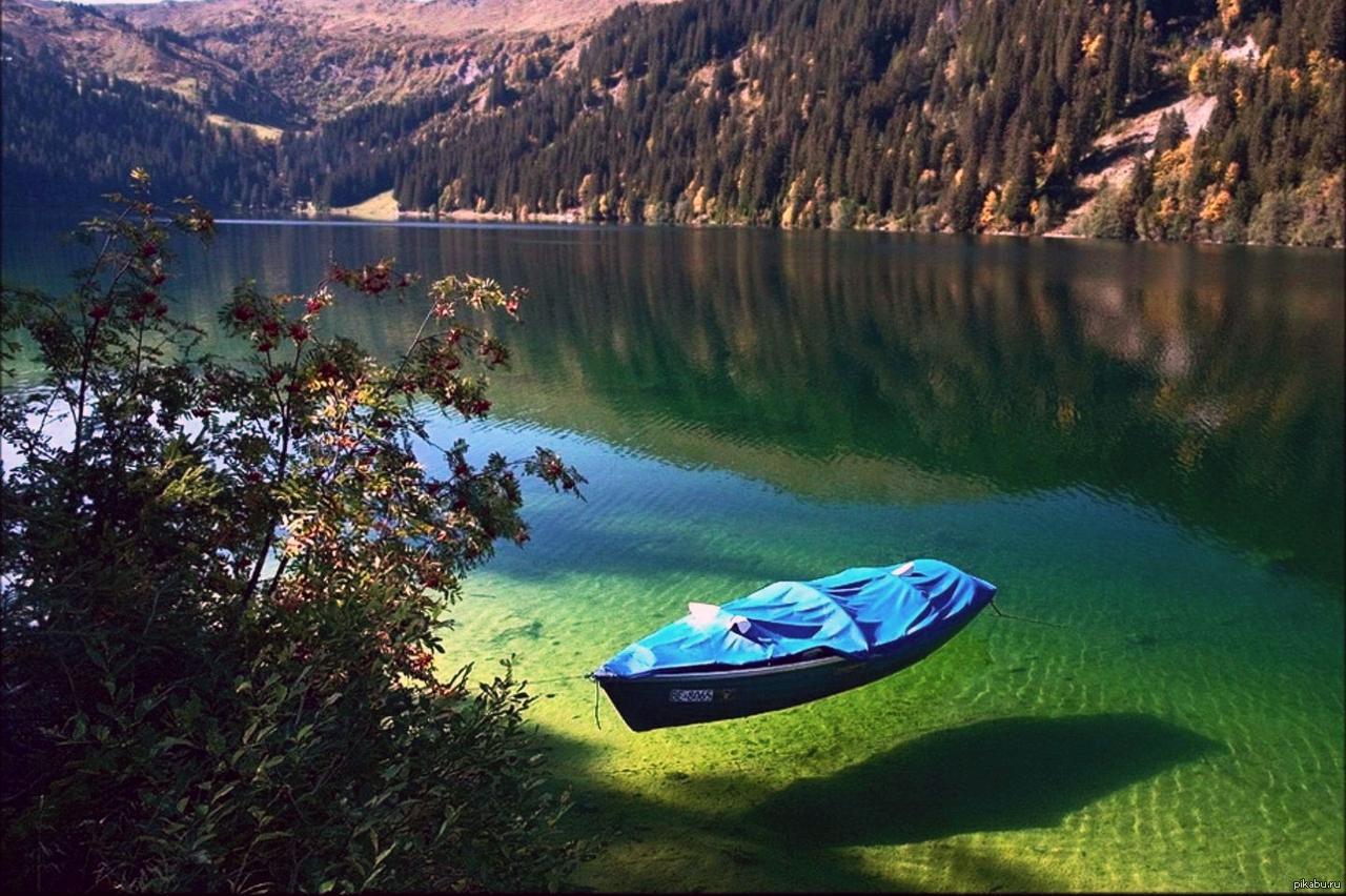 прозрачная вода озеро