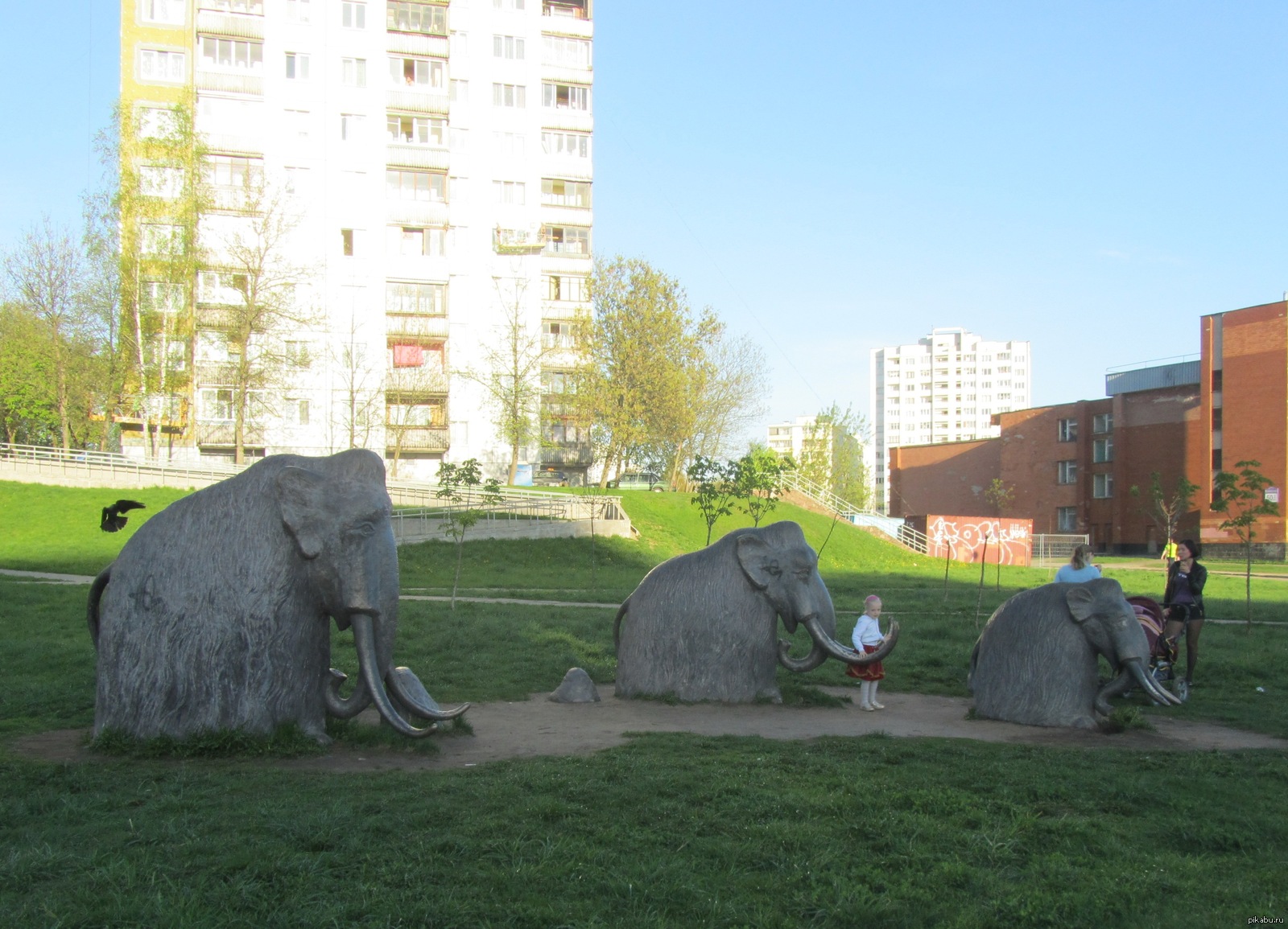 статуи в минске