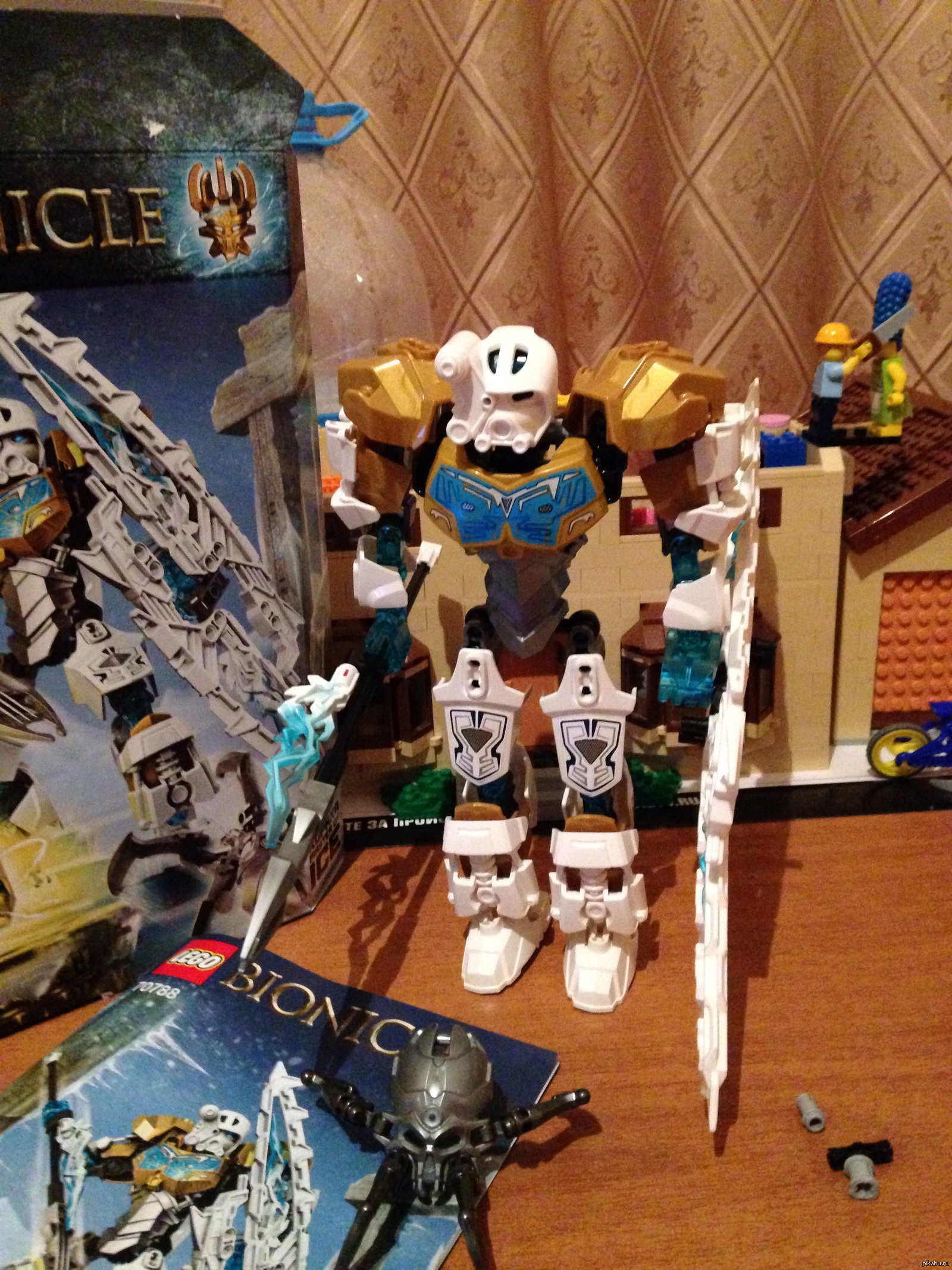 Lego перевыпустили первую серию Bionicle. | Пикабу