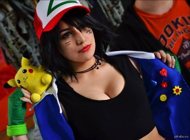 Pokemon cosplay. Эш Кетчум косплей. Косплей Эш покемон. Алиса Арефьева косплей Пикачу. Пикачу косплеер.