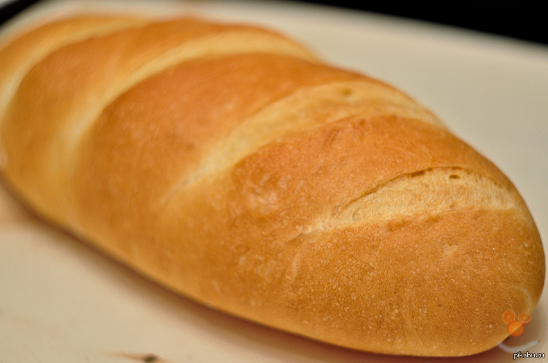 Рецепт хлеба батон. Батон. Батон хлеба. Батон нарезной. Хлеб батон нарезной.