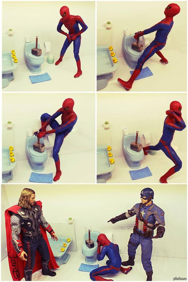 Спайдер туалет. Марвел приколы. Человек паук в туалете. Герои Марвел на унитазе. Прикольные картинки Марвел.