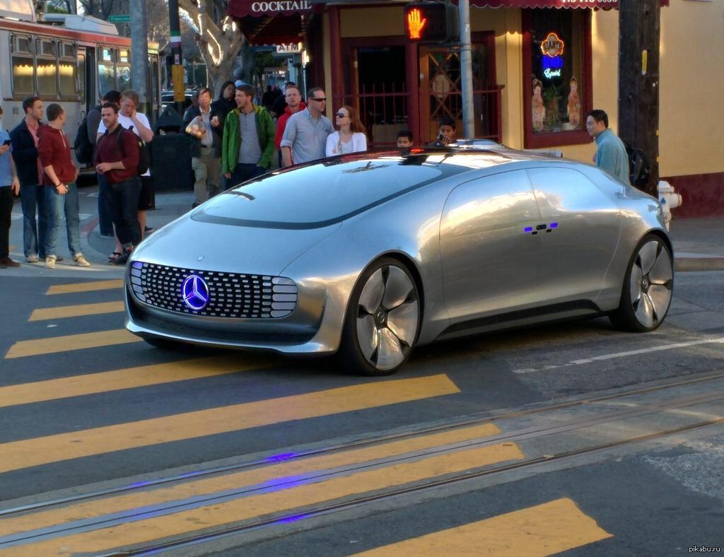 Машина которая едет сама. Mercedes f015. Mercedes-Benz f 015. Смешные автомобили. Самые смешные машины.