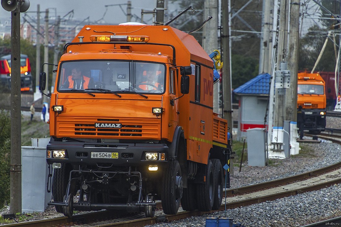 Камаз ход. КАМАЗ 1520. Локомобиль КАМАЗ-4925. Железнодорожный КАМАЗ. КАМАЗ на рельсах.