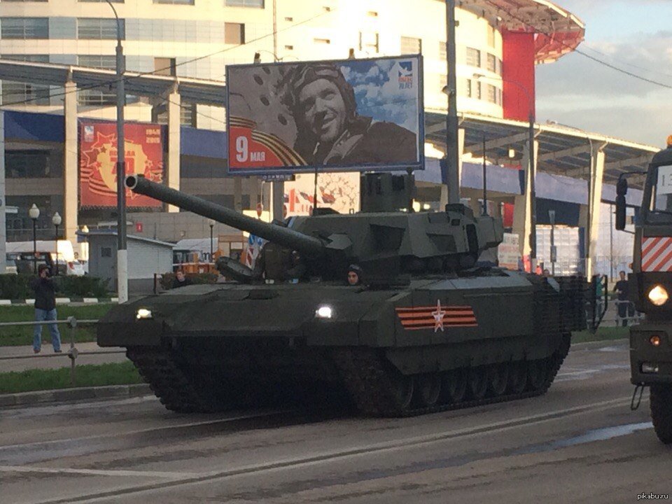 Танк раша. T14 танк Armata. Танк Армата т-14. Танк т14. Армата танк 2015.