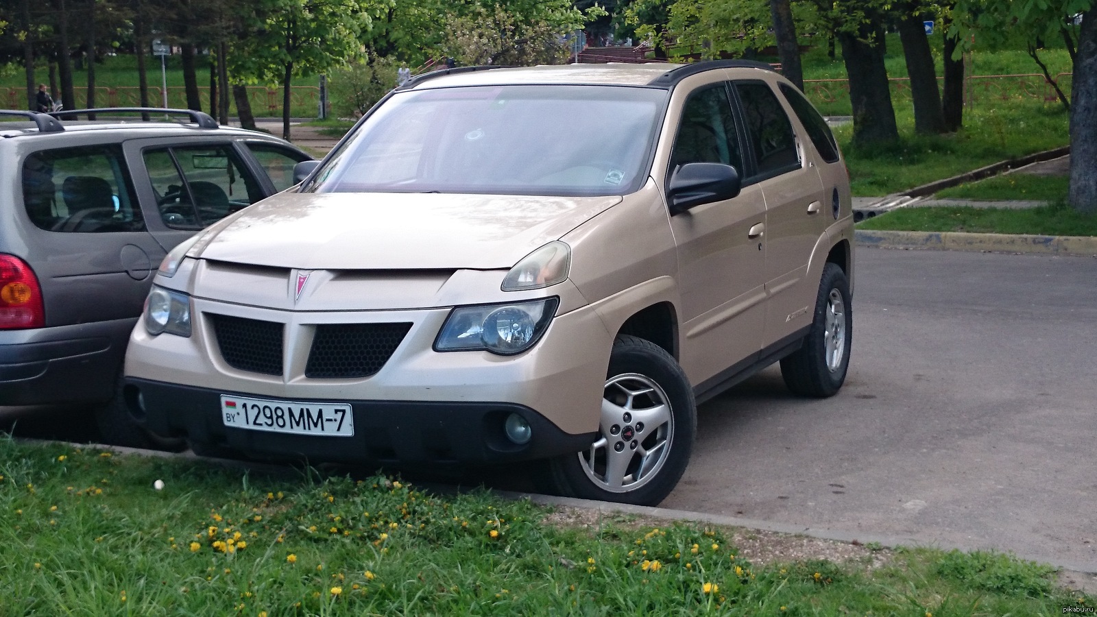 pontiac aztek 2004