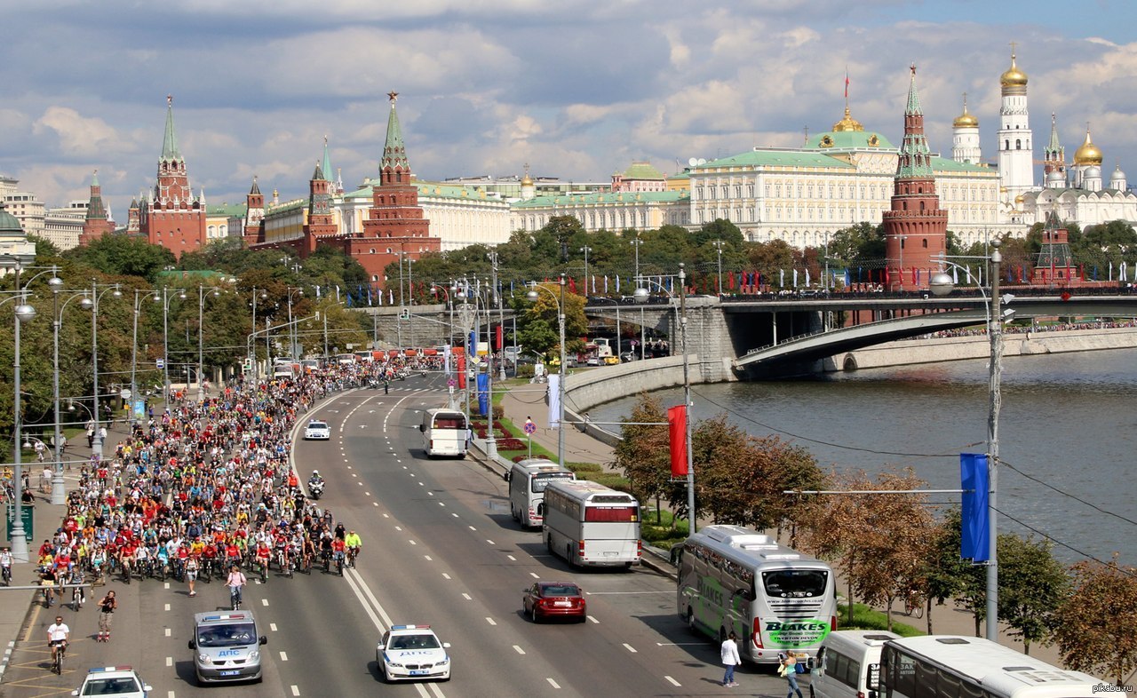 Москва приветствует. Москва 2015. Центр Москвы. Москва центр города. Москва летом.