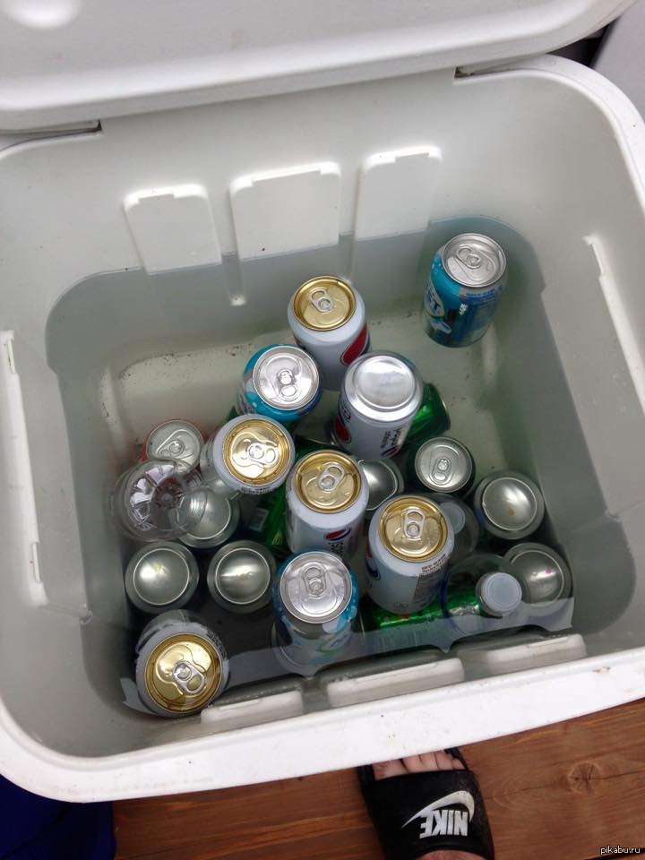 Диетическая газировка плавает а обычная нет | Пикабу