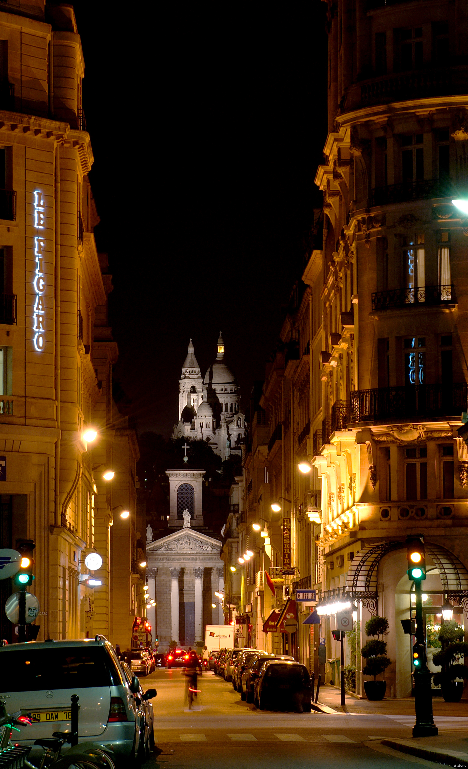 улицы парижа ночью