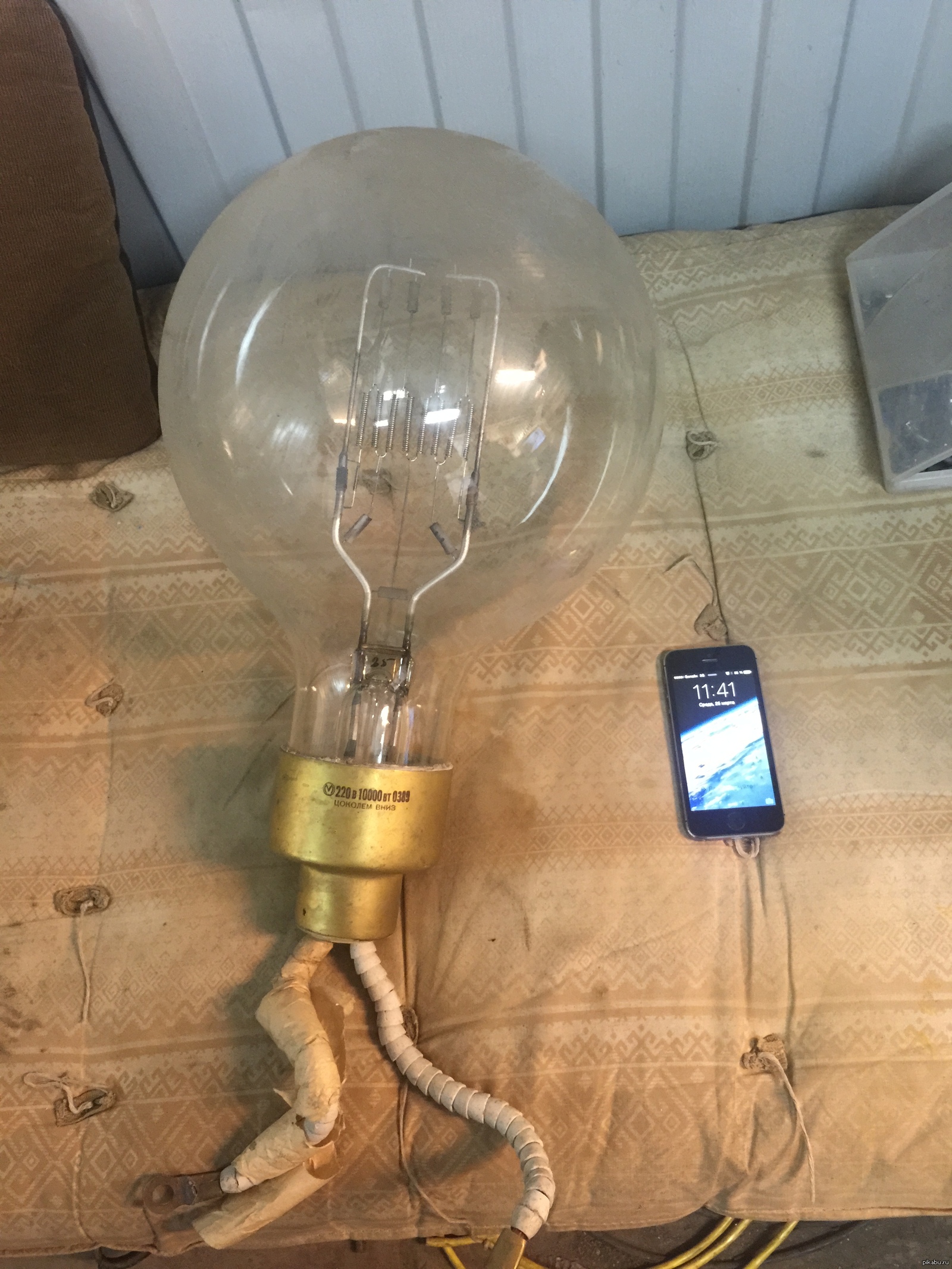 Лампа 1 5 квт. Лампочка накаливания 220 вольт 10 ватт. Лампа 220 вольт 110 ватт. Лампа накаливания 100 ватт. Лампа 12 вольт 100 ватт.