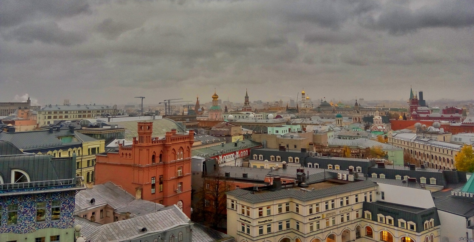 Кусочек радужной осенней Москвы | Пикабу