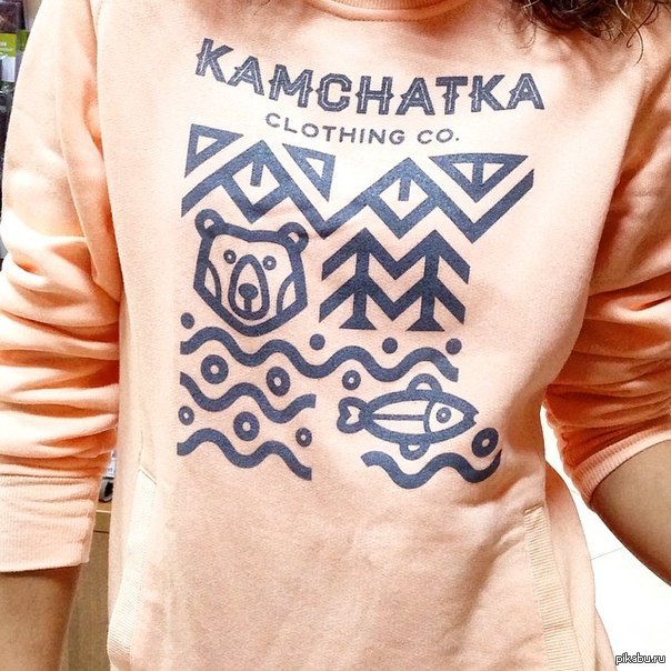 Альтернативная история камчатка юноша фотограф. Одежда камчатка бренд. Детская одежда камчатка. Тур на камчатку для детей. Бренд берегите камчатку.