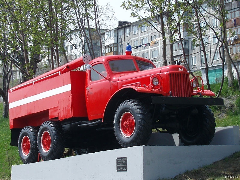 Памятник пожарному автомобилю. ЗИЛ-157-ПМЗ-27.. Пожарный автомобиль ПМЗ 27а. ЗИЛ 157 пожарный. Пожарная машина ЗИЛ 157.