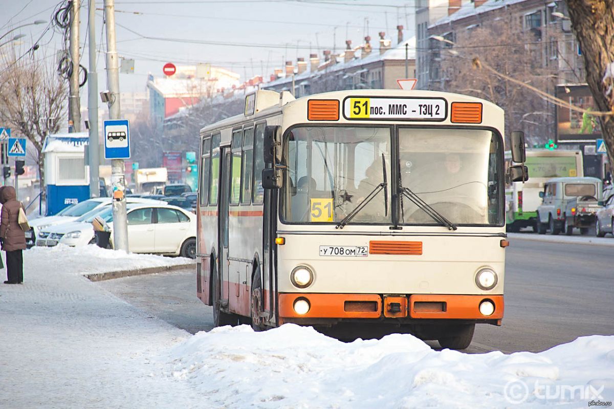 Общественный транспорт тюмень. Тюмень транспорт. Автобус Тюмень. Автобусы город Тюмень. Тюмень общественный транспорт зима.