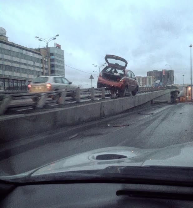 City of Queens. Departure from the city towards Moscow. So many questions and so few answers) - Crash, Woman driving, Road accident