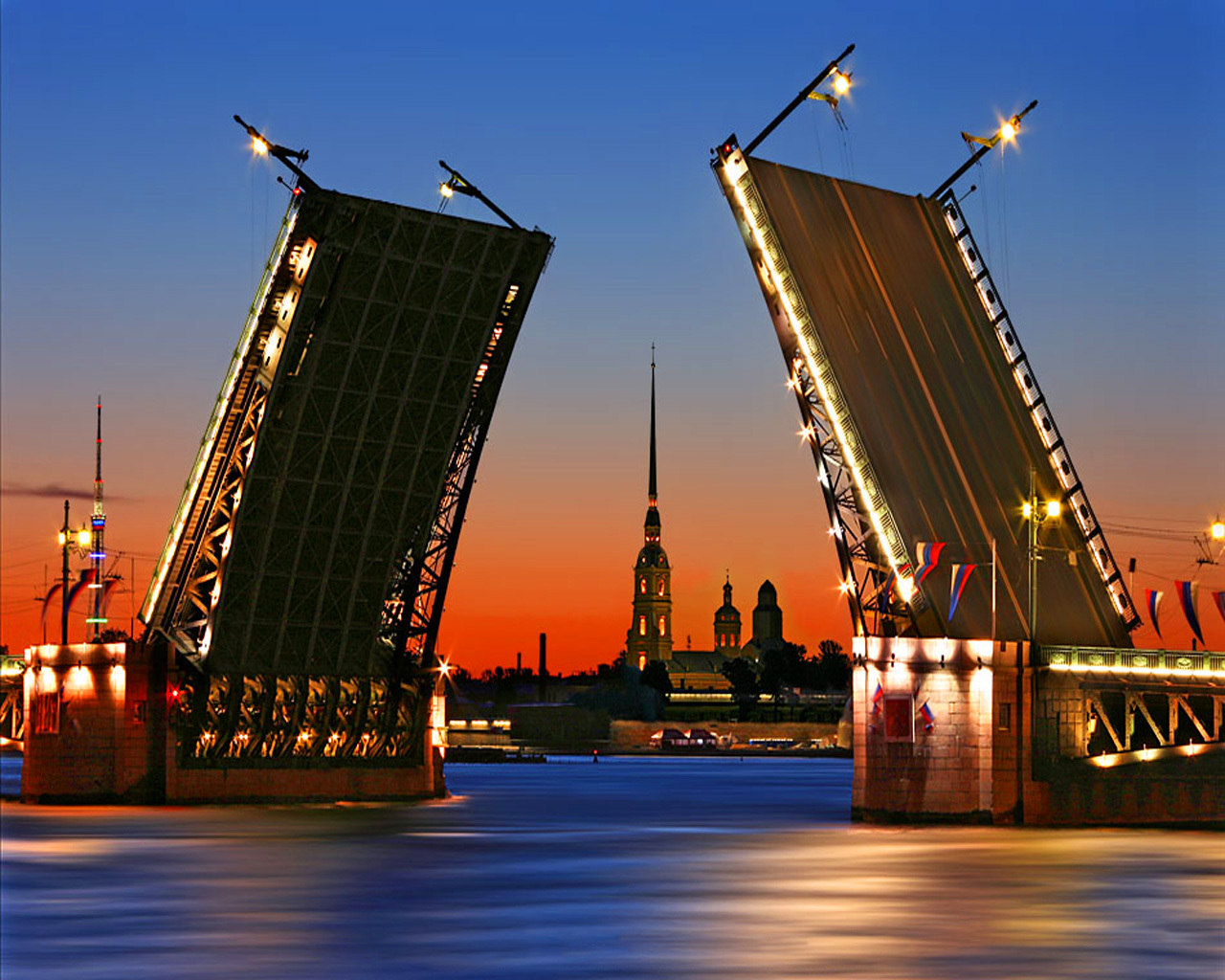 Фасады Московского проспекта получили световое оформление предпросмотр